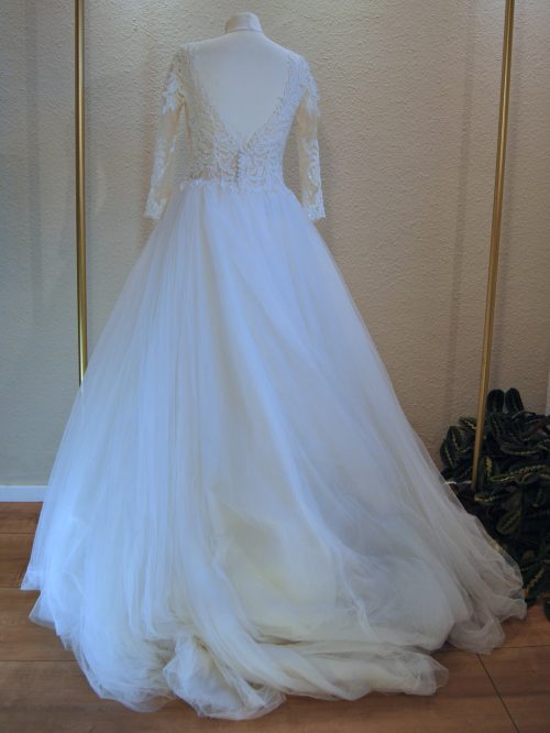 Ansicht hinten: Brautkleid von Luna Novias in Größe 38