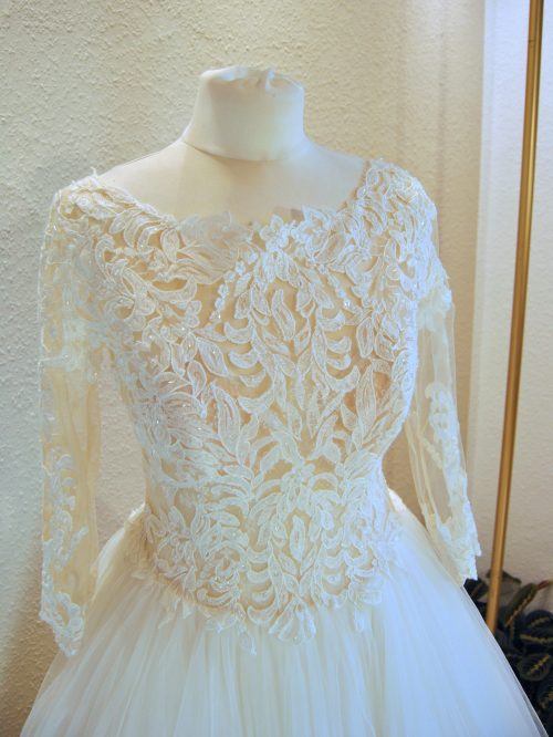 Ansicht Detail: Brautkleid von Luna Novias in Größe 38
