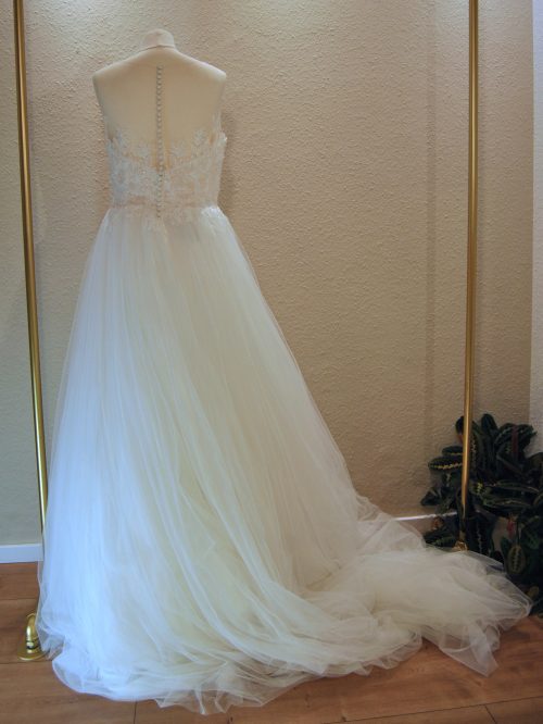 Ansicht hinten: Brautkleid von Luna Novias in Größe 42