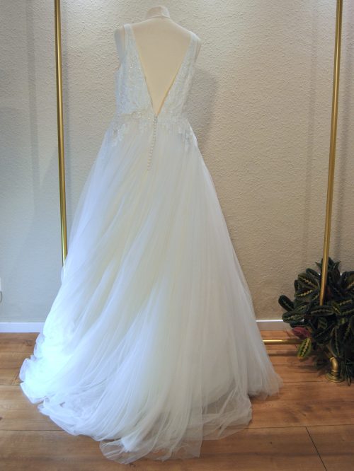 Ansicht hinten: Brautkleid von Luna Novias in Größe 42