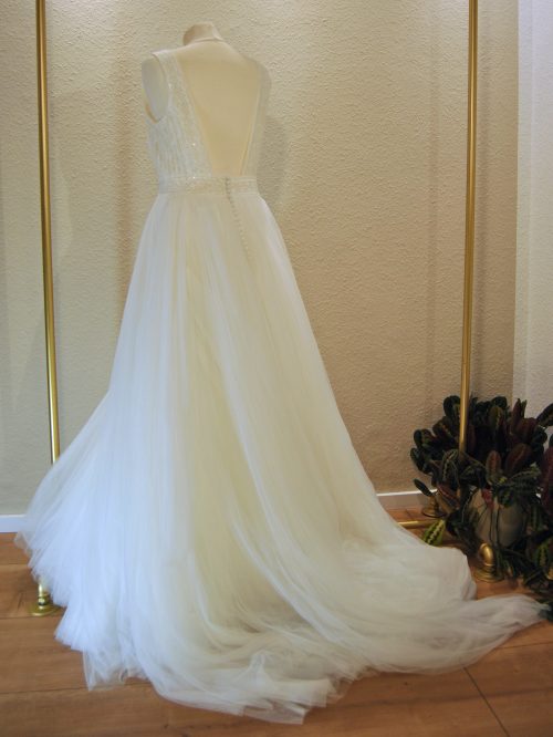 Ansicht hinten: Brautkleid von Luna Novias in Größe 42