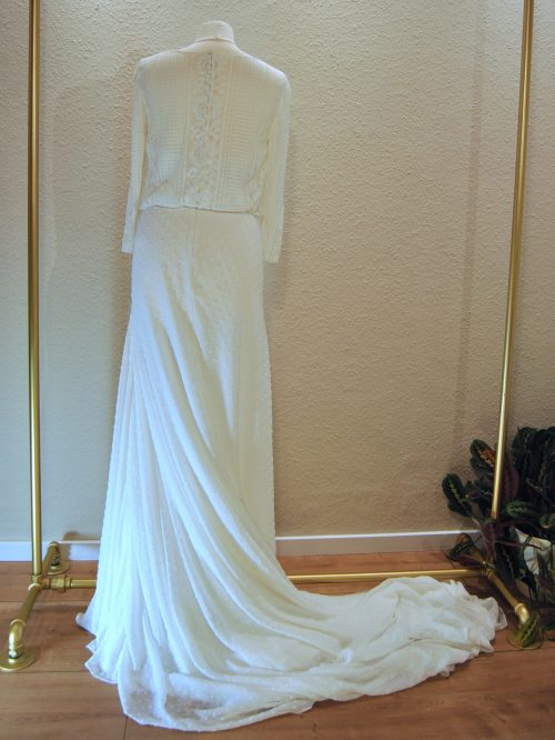 Ansicht hinten: Brautkleid von ALMA in Größe 38