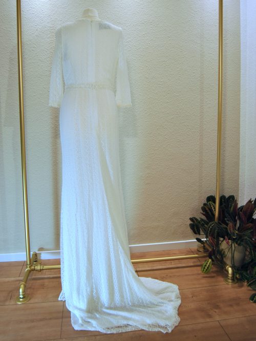 Ansicht hinten: Brautkleid von ALMA in Größe 40