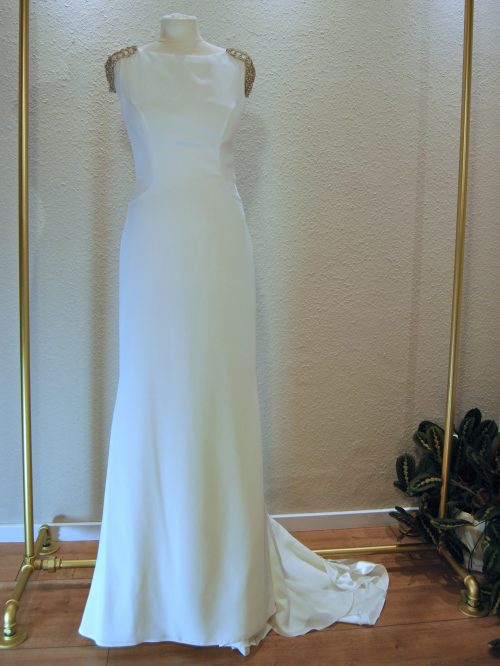 Ansicht vorne: Brautkleid von ALMA in Größe 38