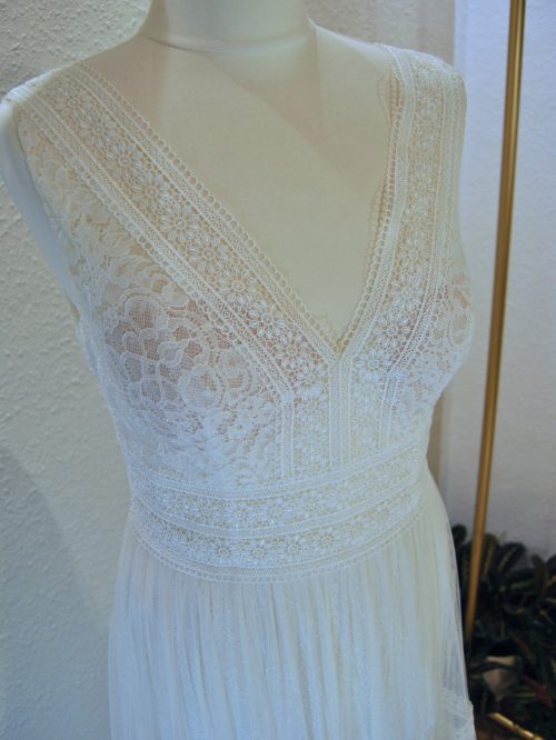 Ansicht Detail: Brautkleid von ALMA in Größe 40