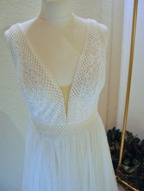 Ansicht Detail: Brautkleid von ALMA in Größe 40
