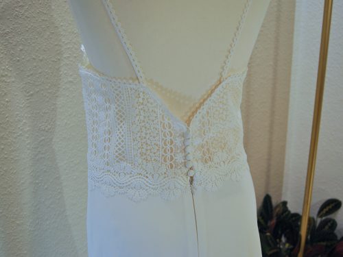 Ansicht Detail: Brautkleid von ALMA in Größe 42