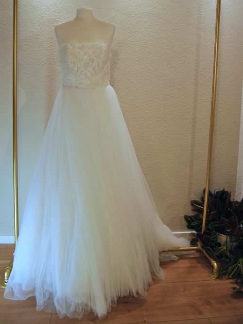 Ansicht vorne: Brautkleid von Luna Novias in Größe 42