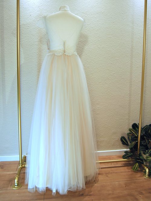 Ansicht hinten: Brautkleid von Divine Atelier in Größe 40