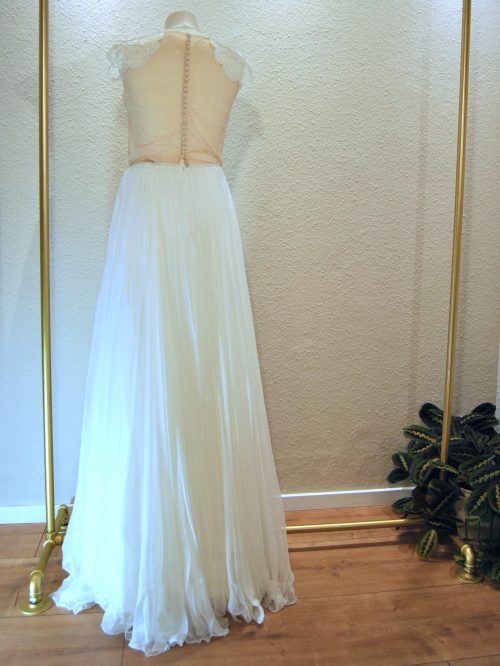 Ansicht hinten: Brautkleid von Divine Atelier in Größe 40