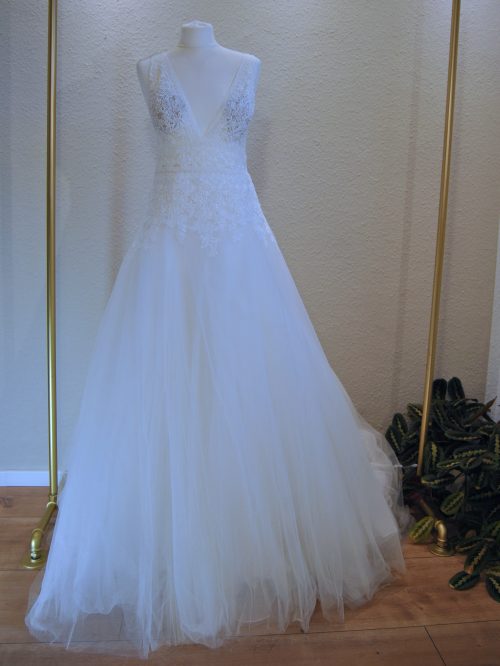 Ansicht vorne: Brautkleid von Enzoani in Größe 40